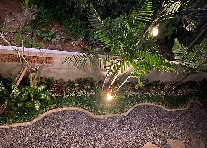 アパートホテル Ningmas Casita By Sidhi Experiences ウブド